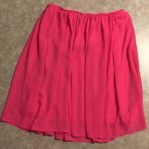 🦋 Hot pink flowy & flirty skirt